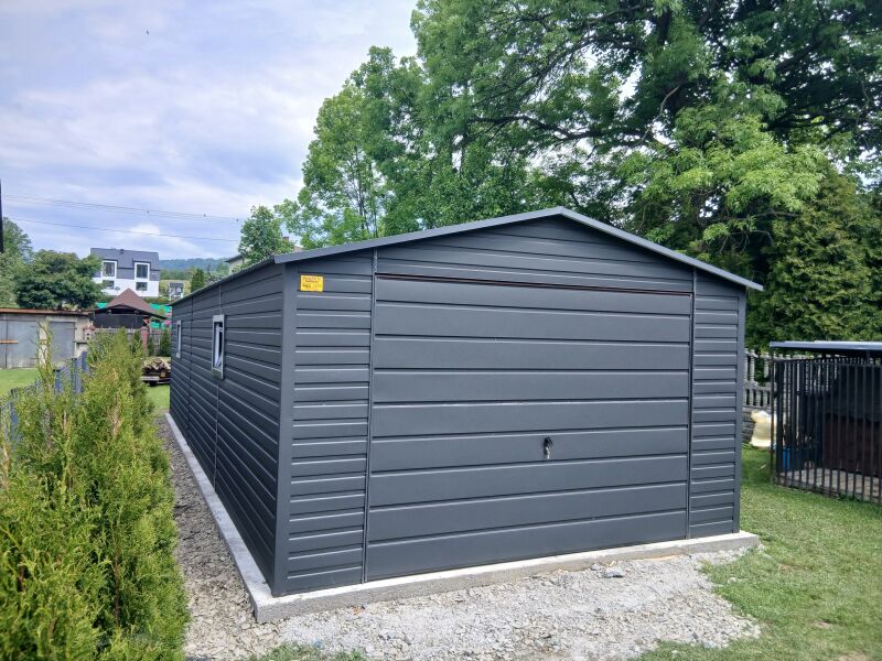 Garaż blaszany Premium 4 metry x 10 metrów z dachem dwuspadowym