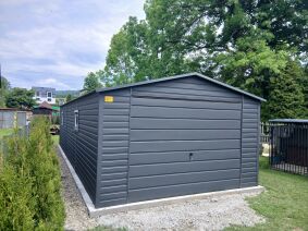 Garaż blaszany Premium 4 metry x 10 metrów z dachem dwuspadowym